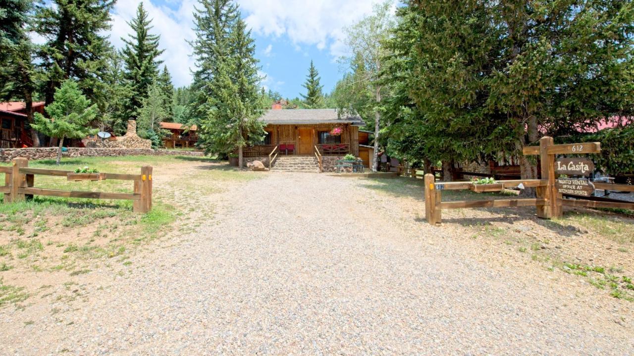 Sitzmark Sports Lodge Red River Bagian luar foto