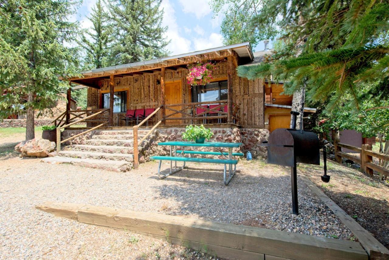 Sitzmark Sports Lodge Red River Bagian luar foto