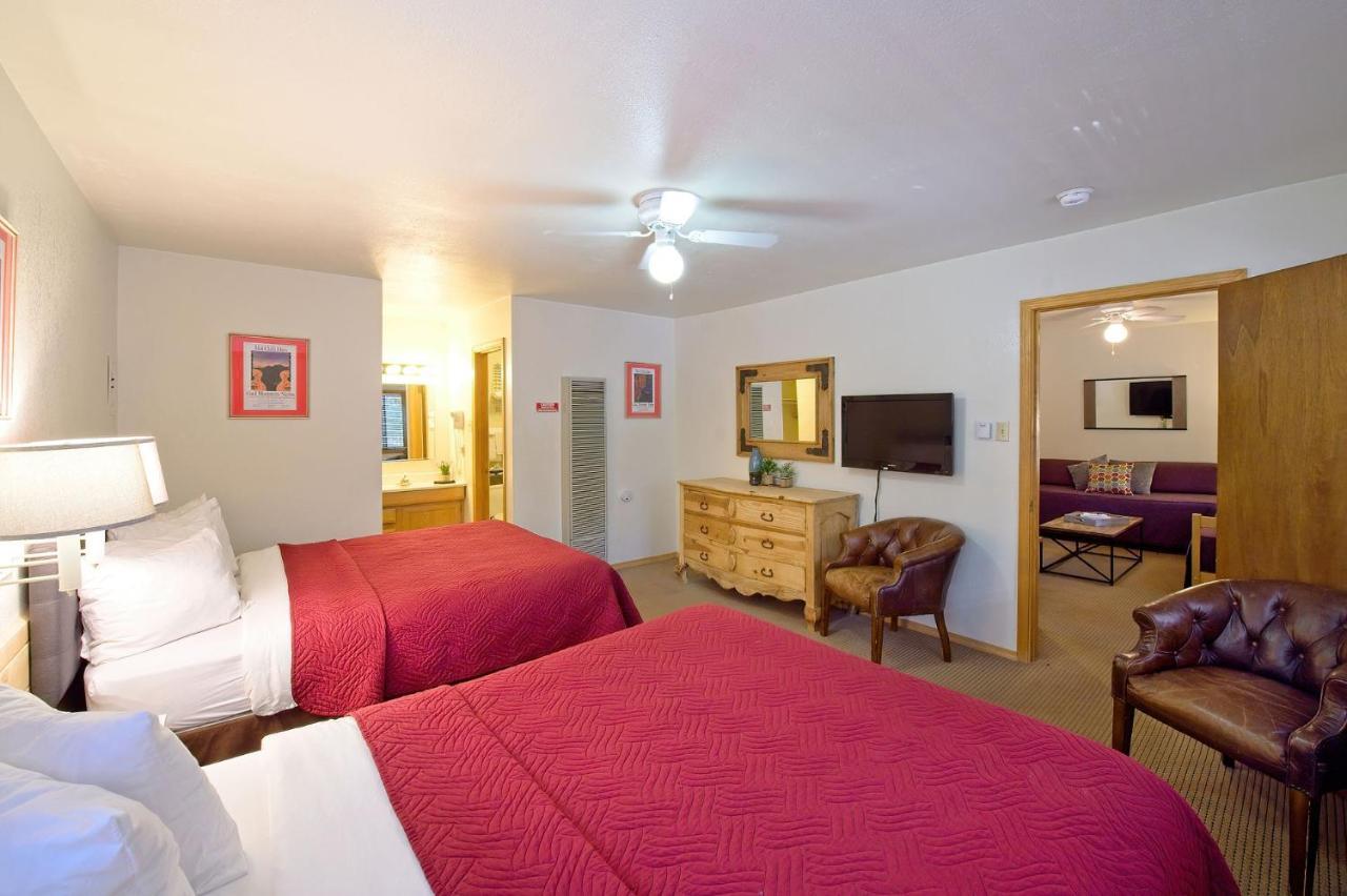 Sitzmark Sports Lodge Red River Bagian luar foto